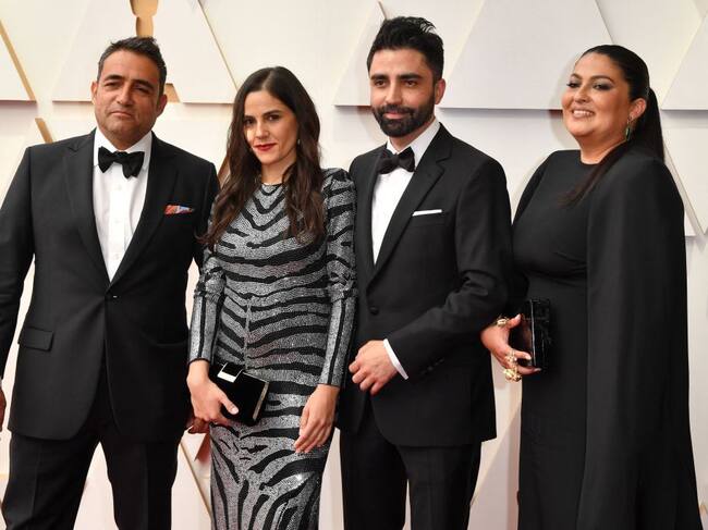 El equipo de Bestia en los Premios Oscar 2022. Foto: Getty Images.