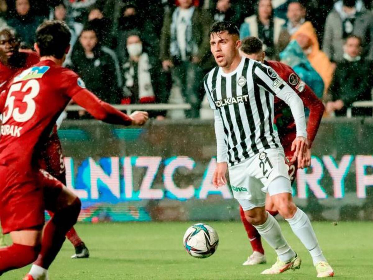 César Pinares la pasa mal en Turquía tras irse expulsado en nueva derrota de Altay Spor