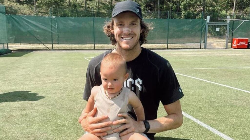 Se agrandó la familia: Nicolás Jarry presenta en sociedad a su segundo hijo