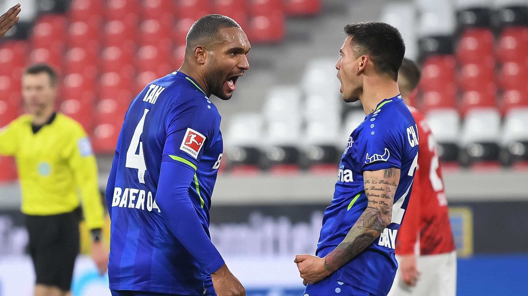 Charles Aránguiz Leverkusen