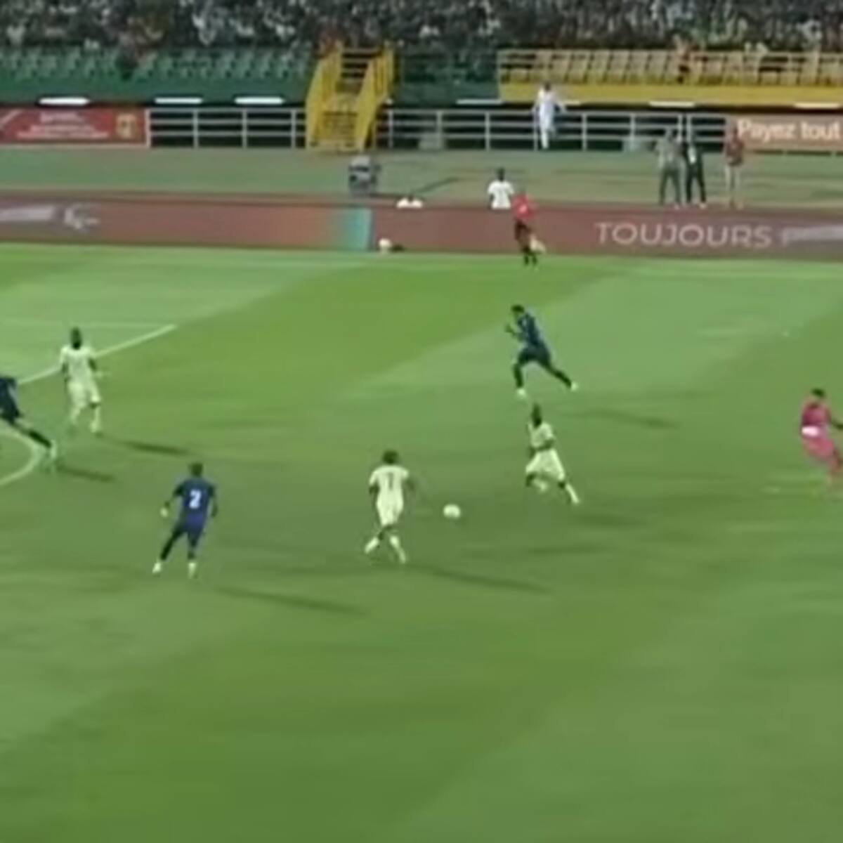 El tremendo blooper de Vozinha en su regreso a la selección de Cabo Verde