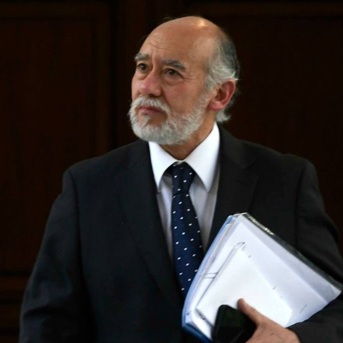 «Ha defendido lo indefendible»: senador Iván Flores cuestiona candidatura de Ángel Valencia a Fiscal Nacional
