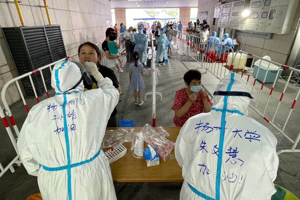 Testeos masivos para detectar el Covid-19 en la ciudad de Nanjing