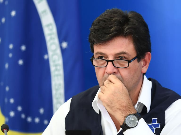 El ministro de salud brasilero Luiz Henrique Mandetta