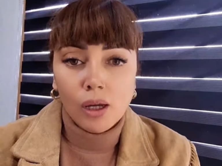 “Aquí el honorable productor”: Carolina Molina filtró impactante video de su supuesto acosador