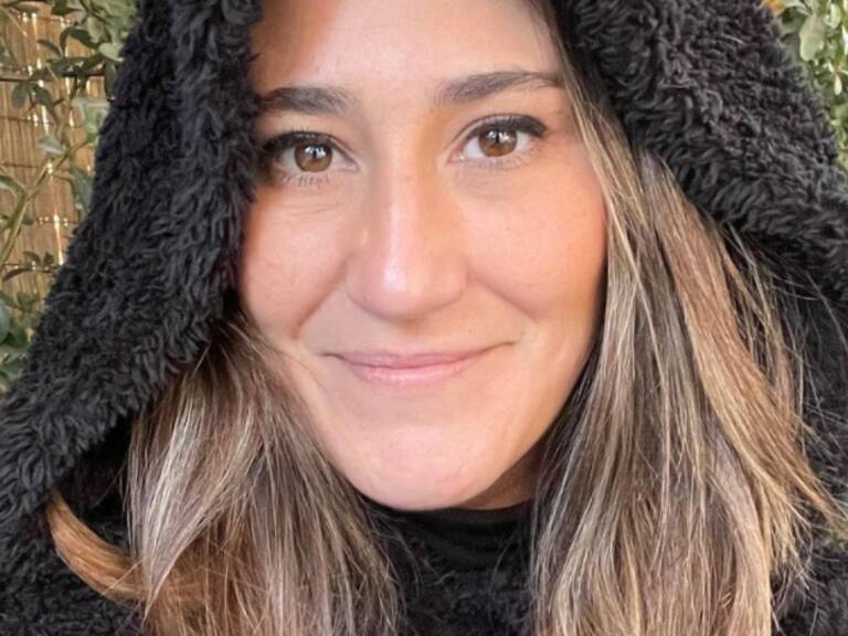 Durante una contracción" Belenaza mostró su guatita de embarazada en las últimas semanas