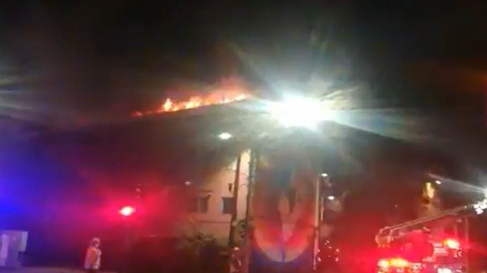 Incendio departamentos en San Miguel