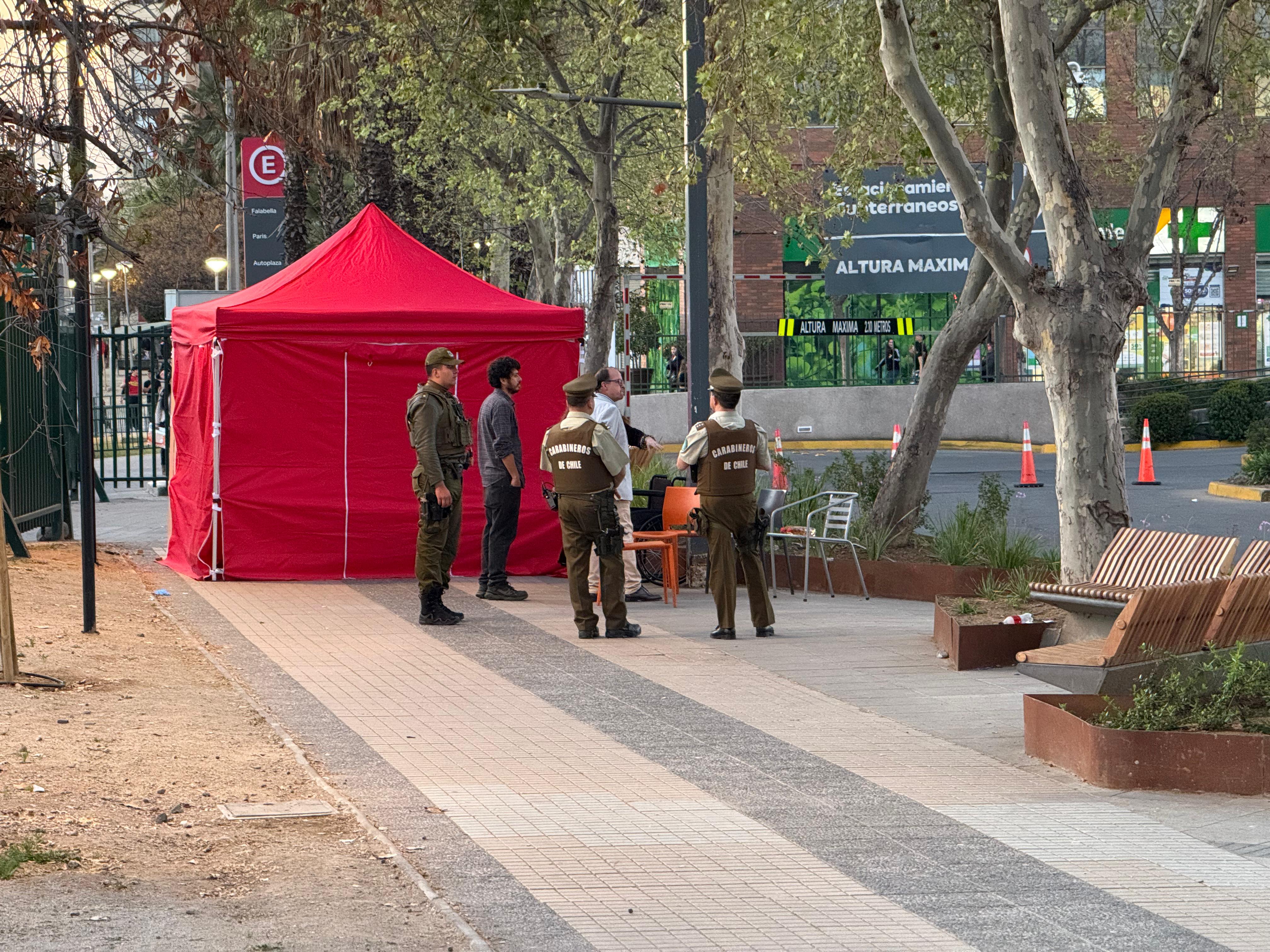 Homicidio hombre en Mall Plaza Vespucio