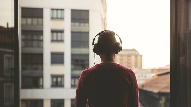 Escuchar música