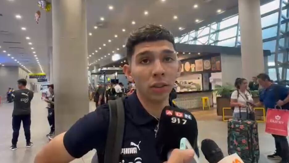 Julio Enciso, joven figura de Paraguay, elogia a jugadores de La Roja: "Son muy buenos, será un lindo desafío para nosotros"
