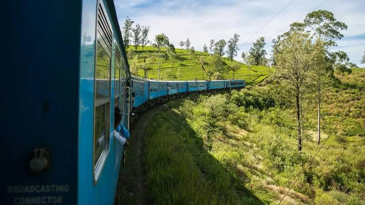 Cada vez más común: turista rusa muere en Sri Lanka mientras intentaba tomarse una fotografía desde tren en movimiento