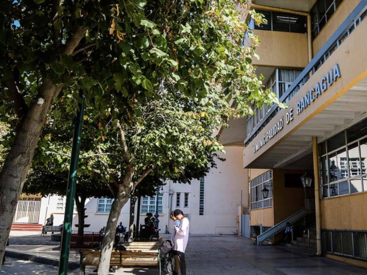 Alcalde de Rancagua asegura que «no tengo nada que ocultar» tras allanamiento en su casa y municipio