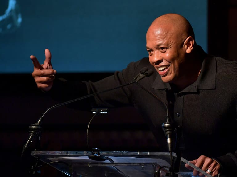 Dr. Dre fue dado de alta tras sufrir un aneurisma cerebral a principios de enero