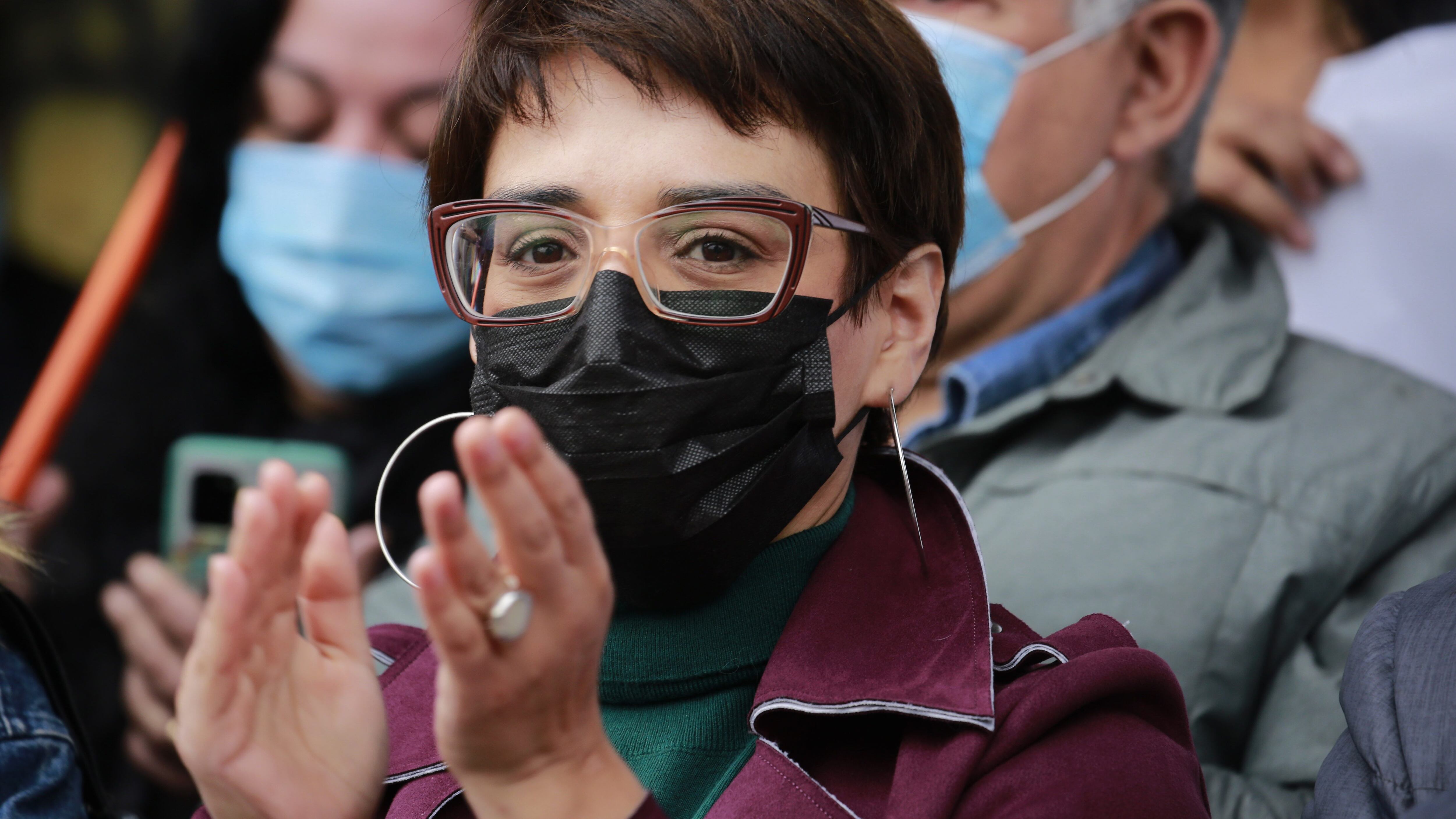 Comunes quitó el apoyo a Karina Oliva