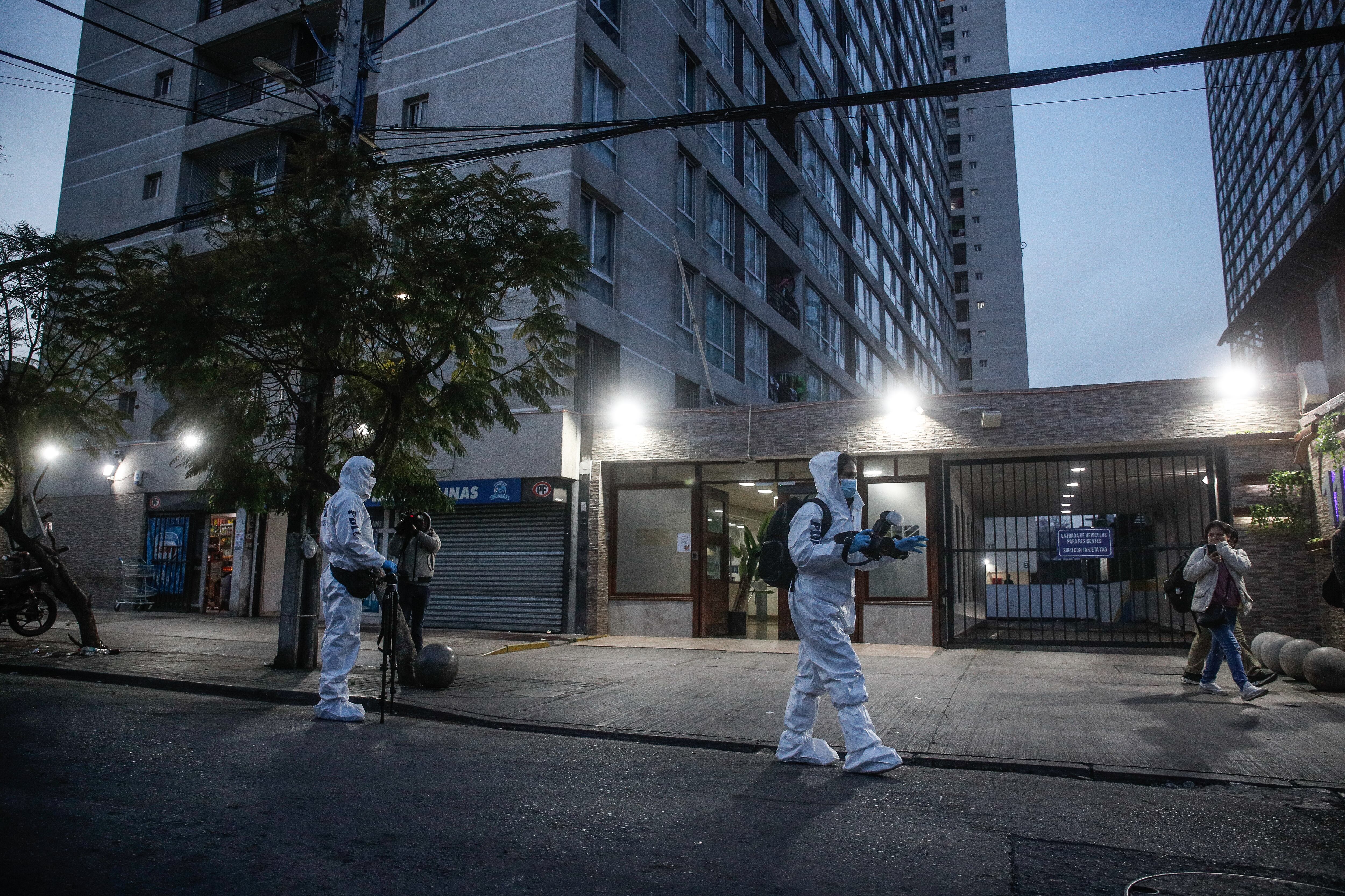 13 DE AGOSTO DE 2025 / SANTIAGO
Operativo Conjunto entre PDI y Carabineros? Para allanar una serie de Departamentos ubicados en Calle Inglaterra 1144 en la comuna de Independencia y relacionadas con Secuestros extorsivos incluido el Ex Alcalde Montoya
FOTO: DIEGO MARTIN / AGENCIAUNO