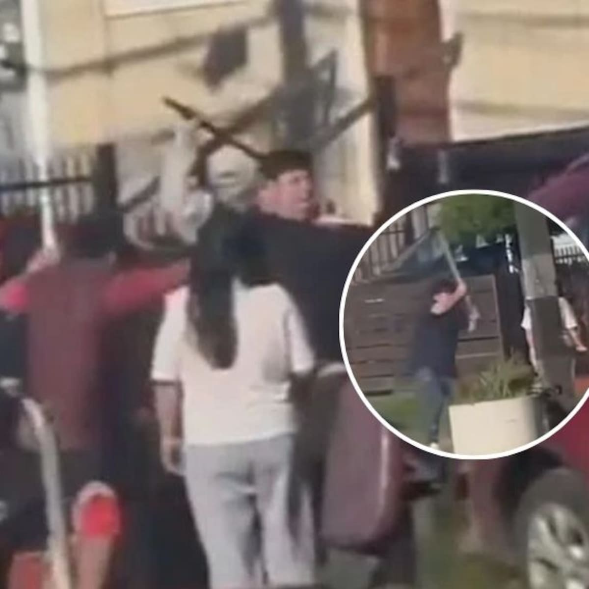 Impactante registro muestra brutal pelea entre vecinos: se enfrentaron con palos y uno terminó gravemente herido