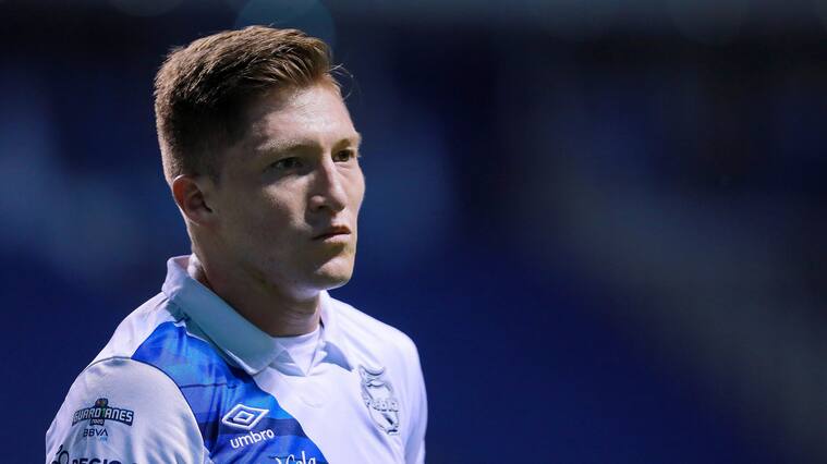 PUEBLA, MEXICO - AUGUST 28: Alejandro Chumacero #03 of Puebla looks on during the 7th round match between Puebla and Toluca as part of the Torneo Guard1anes 2020 Liga MX at Cuauhtemoc Stadium on August 28, 2020 in Puebla, Mexico. (Photo by Manuel Velasquez/Getty Images)