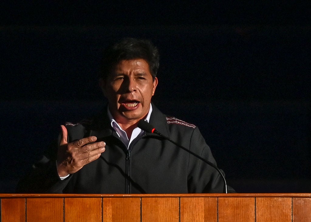 El presidente de Perú Pedro Castillo habla ante el gabinete ministerial