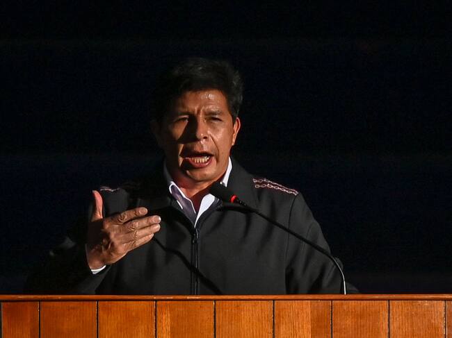 El presidente de Perú Pedro Castillo habla ante el gabinete ministerial