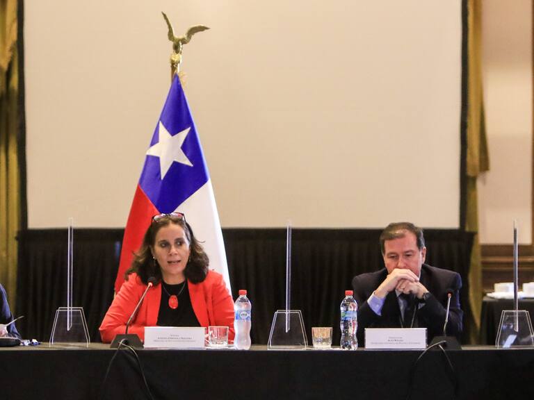 23 de Marzo 2022/SANTIAGOLa ministra de Relaciones Exteriores, Antonia Urrejola, junto a la Subsecretaria de Relaciones Exteriores y Agente de Chile ante la Corte Internacional de Justicia, Ximena Fuentes, encabezarán el Consejo Asesor para el caso Silala.
FOTO: LUKAS SOLIS/AGENCIAUNO
