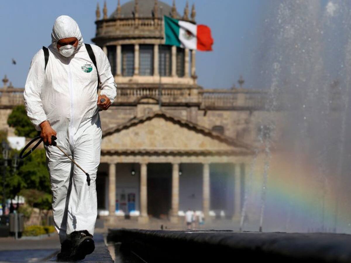 México superó los 15 mil contagiados y la cifra de fallecidos aumentó a 1.434