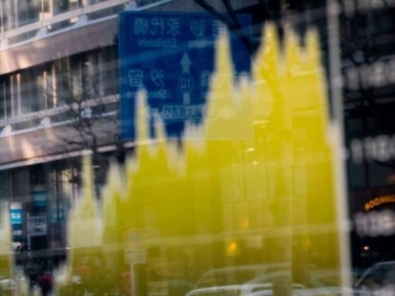 Japón: actividad del sector manufacturero se contrajo en febrero por primera vez en dos años