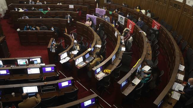 05 de mayo del 2022/SANTIAGOLos convencionales durante la Sesión N°71 Comisión Derechos Fundamentales, que se realiza en el ex congreso Nacional.
FOTO: SEBASTIAN BELTRAN GAETE/AGENCIAUNO
