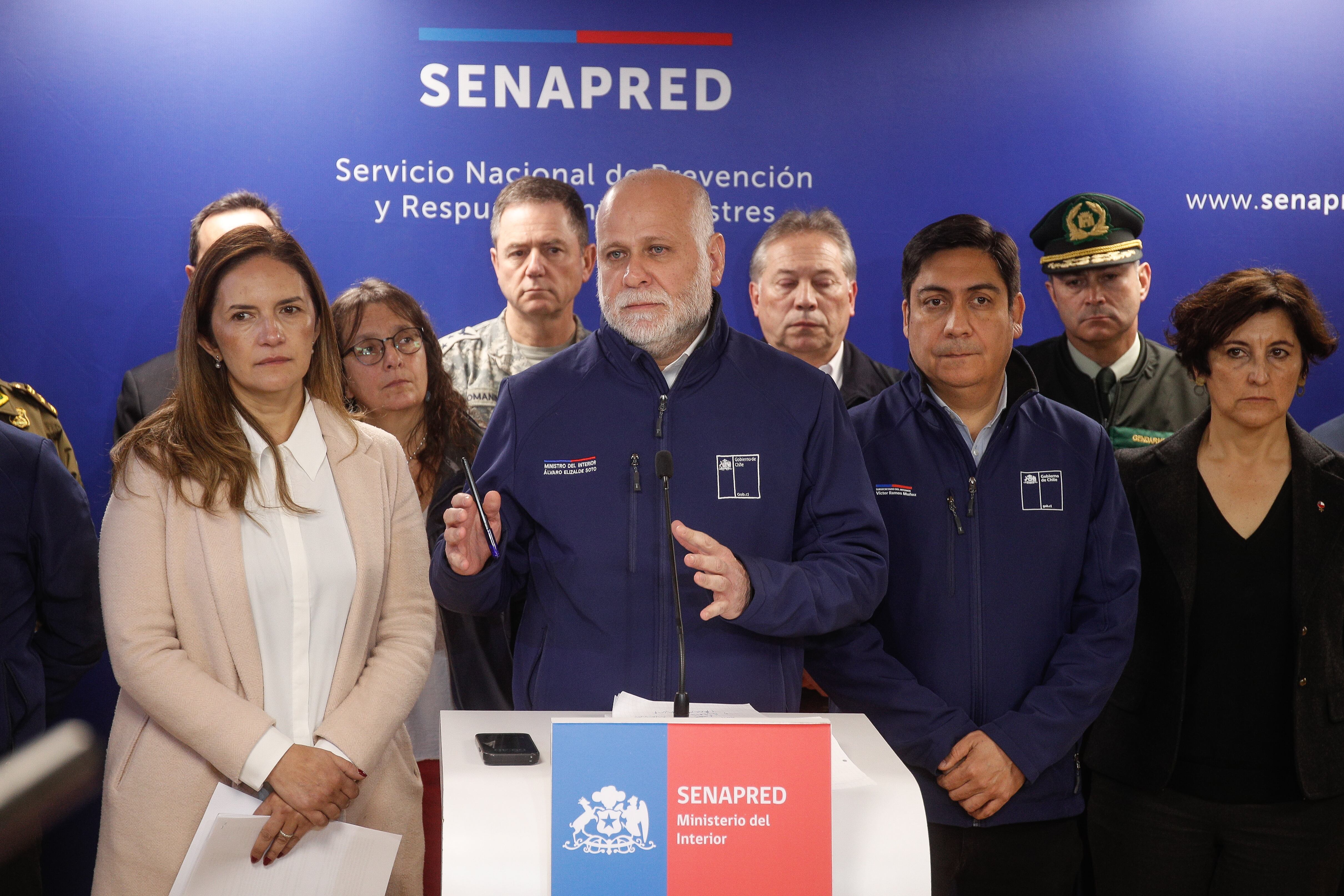 30 DE JULIO DE 2025 / SANTIAGOEl Ministro del Interior Álvaro Elizalde junto a la directora nacional de Senapred, Alicia Cebrián, encabezan Cogrid Nacional por los posibles tsunamis que podrían llegar a las costas chilenas debido al terremoto 8.8 en Rusia
FOTO: DIEGO MARTIN / AGENCIAUNO