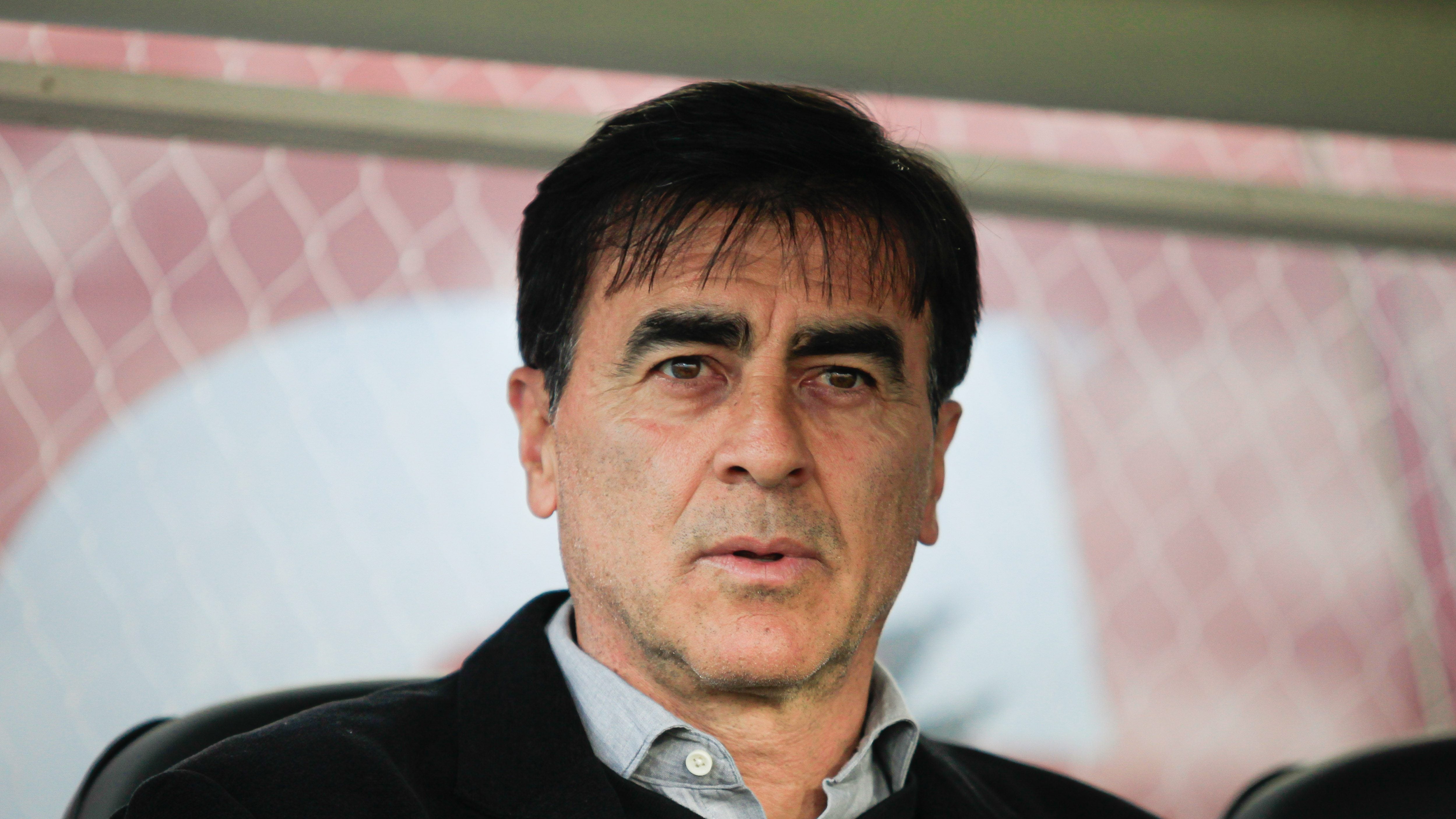 Gustavo Quinteros destaca a Zavala: Colo Colo te exige ser completo