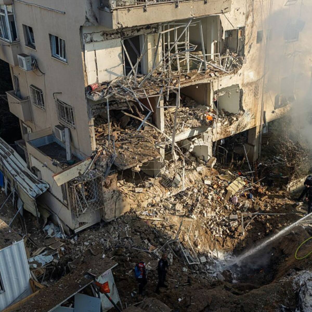 Ataque iraní con misiles deja seis heridos en Tel Aviv y eleva la tensión con Israel