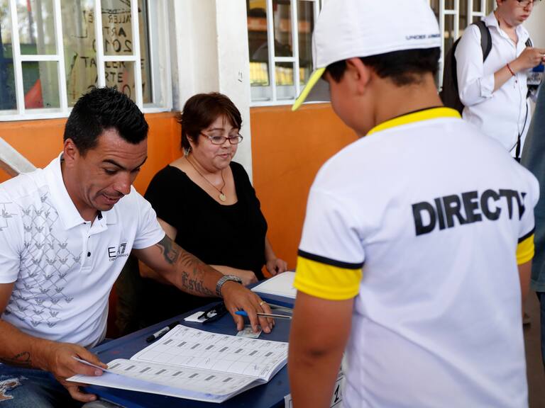 Esteban Paredes nuevamente salió elegido para ser vocal de mesa en colegio de la comuna de Maipú