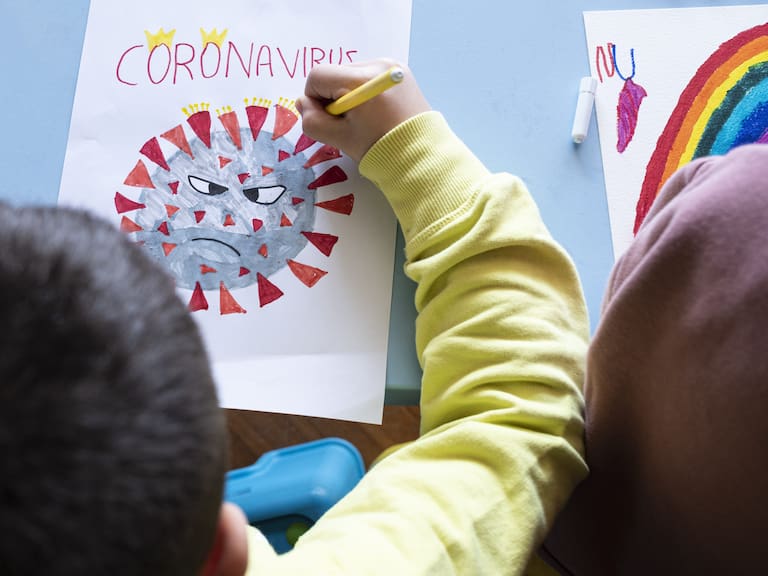 Niños en cuarentena por coronavirus