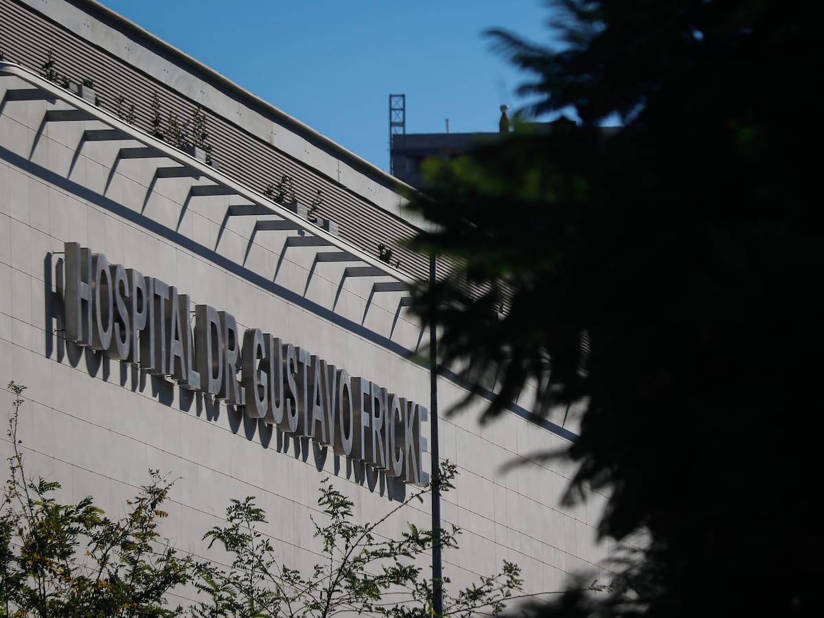 Mujer provocó una fuerte explosión en el Hospital Gustavo Fricke: encendió una pipa mientras estaba conectada al oxígeno