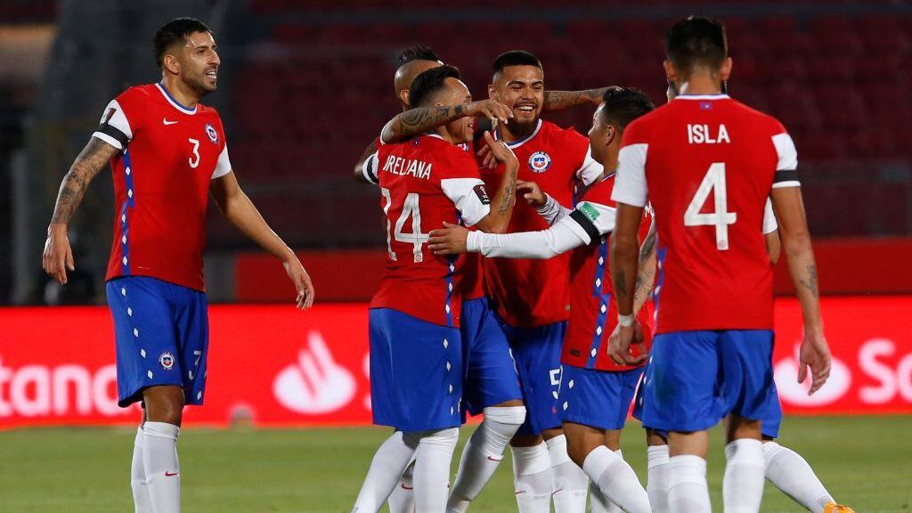 13 de Noviembre del 2020/SANTIAGOArturo Vidal celebra su primer gol y el 1 a 0 de Chile ,durante el partido valido por la Fase de Grupos 3/18 por la clasificación de Conmebol para la Copa Mundial de Fútbol Qatar 2022, entre Chile vs Peru, disputado en el Estadio Nacional.
FOTO:FRANCISCO LONGA/AGENCIAUNO