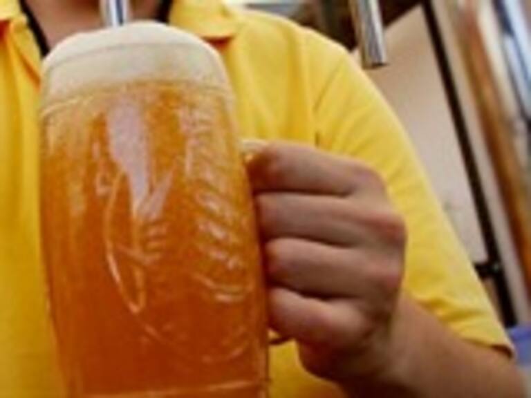 Cerveza para limpiar o para el cuidado personal: ocho usos alternativos de esta bebida