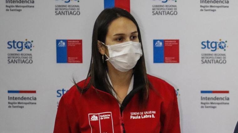 11 de mayo del 2020/SANTIAGOEl intendente de la Region Metropolitana, Felipe Guevara, habla en un punto de prensa en la intendencia Metropolitana, juntoa a la seremi de Salud, Paula Labra, por la multa que se le cursara a una persona por salir en helicÛptero a Zapallar en semana santa en tiempo de pandemia.
FOTO: SEBASTIAN BELTRAN GAETE/AGENCIAUNO