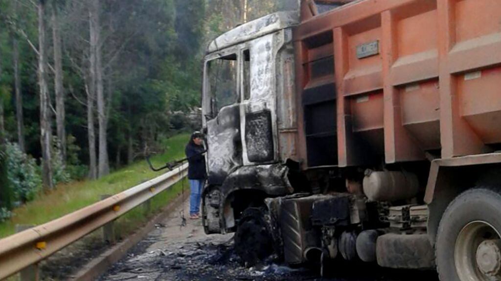 Tirua, atentado, ataque incendiario, 1024x576 jpg ok