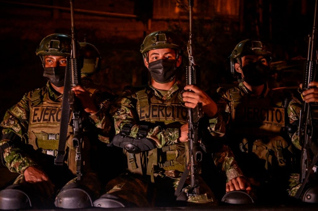 Efectivos militares colombianos