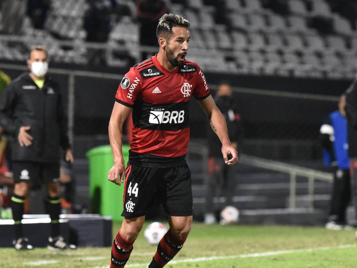 Atentos en La Roja: Mauricio Isla es baja por fatiga muscular en Flamengo para la Copa Libertadores