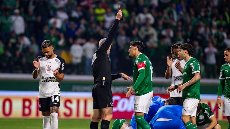 “Ándate a la...”: los cánticos de los hinchas de Palmeiras contra Abel Ferreira tras perder clásico ante Corinthians