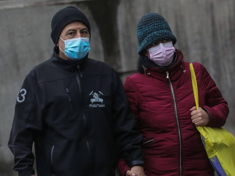 Crisis sanitaria: Minsal evalúa suspender las clases y recomienda el uso de mascarilla en lugares públicos