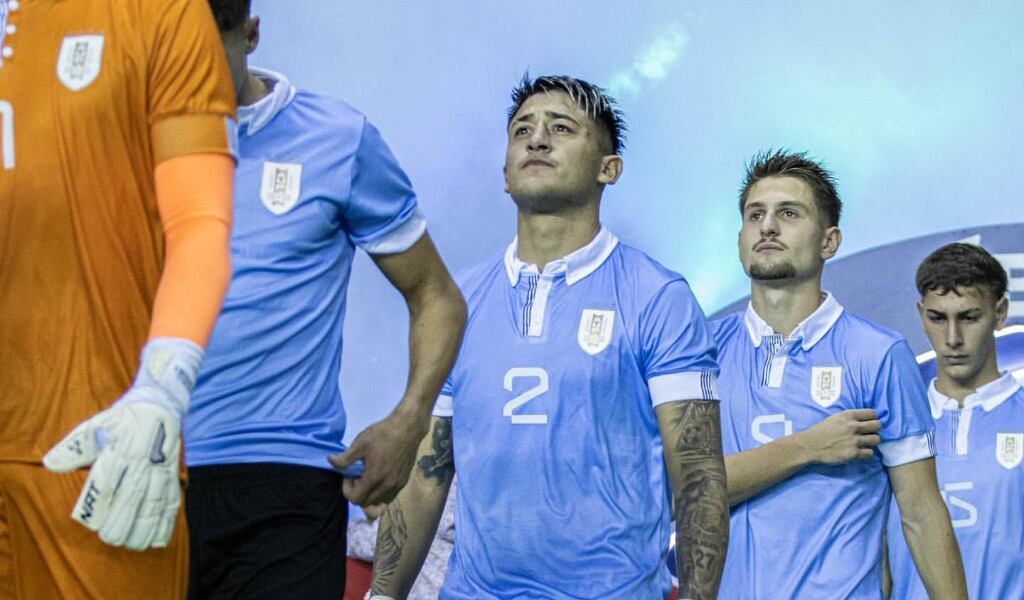 Mauro Brasil con la camiseta 2 de Uruguay | Foto: @maurobrasil19