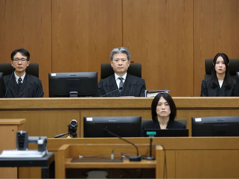 Una corte distrital de Kioto condena a la pena de muerte al pirómano Shinji Aoba, quien provocó un incendio en 2019 donde perdieron la vida 36 personas.