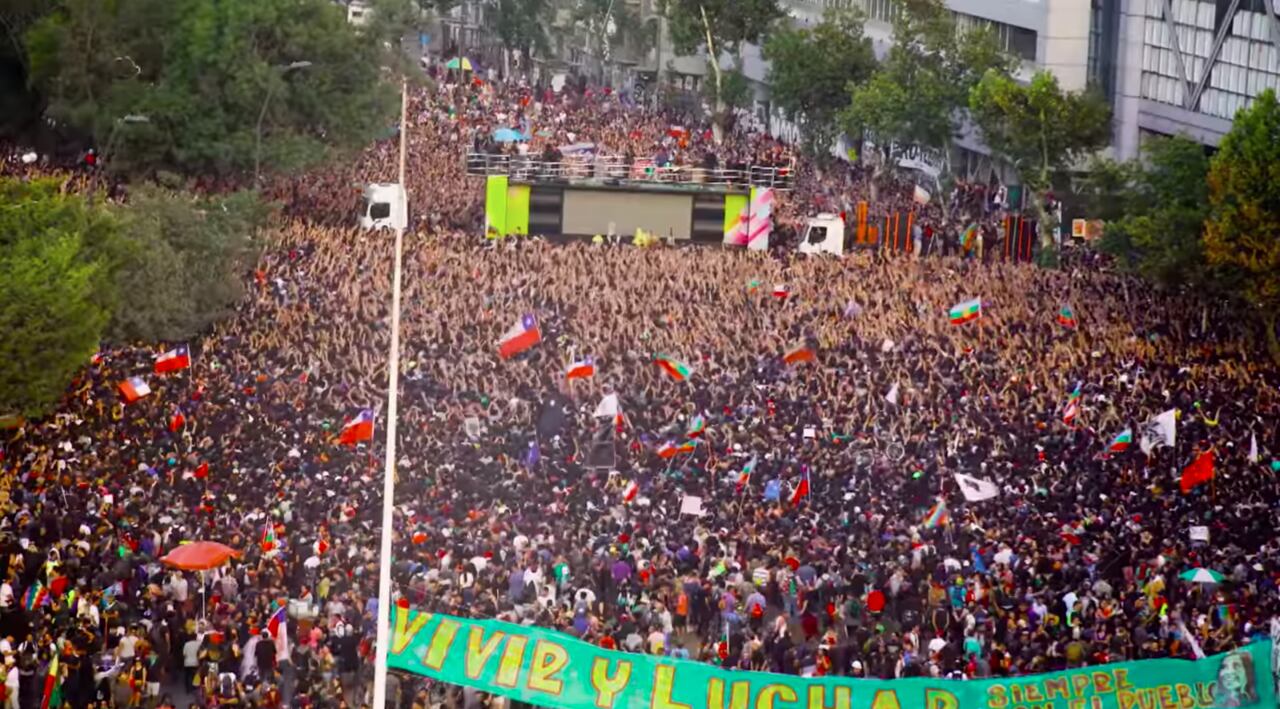 Los Bunkers en Plaza Baquedano/de la Dignidad