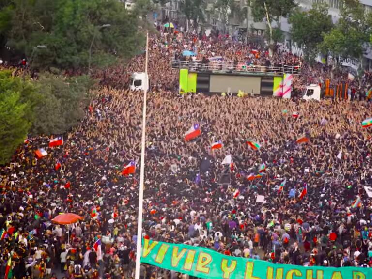 Los Bunkers en Plaza Baquedano/de la Dignidad