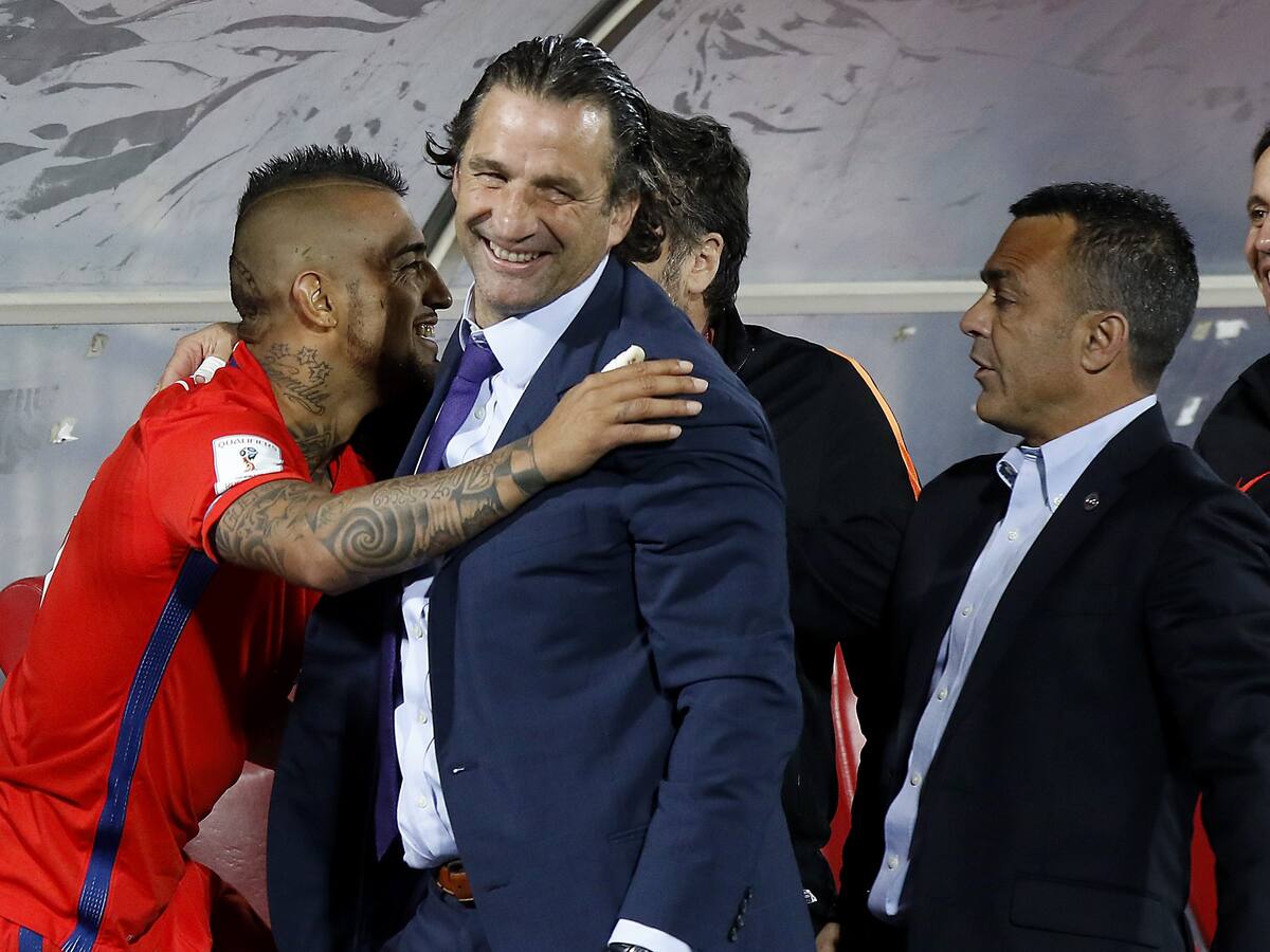 Juan Antonio Pizzi no se olvida de Arturo Vidal: «Es un ganador nato»