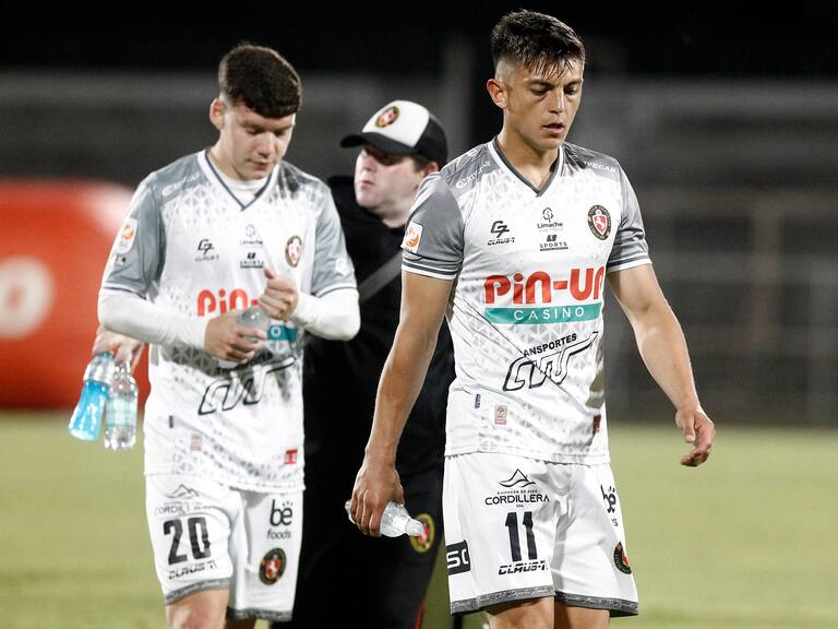 CMF sanciona a siete clubes por incumplimientos legales