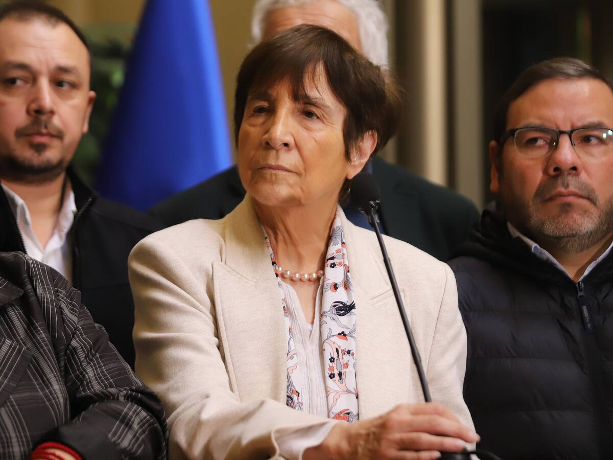 “Tonta como un zapato”: Carmen Hertz con todo contra Chiara Barchiesi por defender a excarabinero acusado de dejar ciego a Gustavo Gatica
