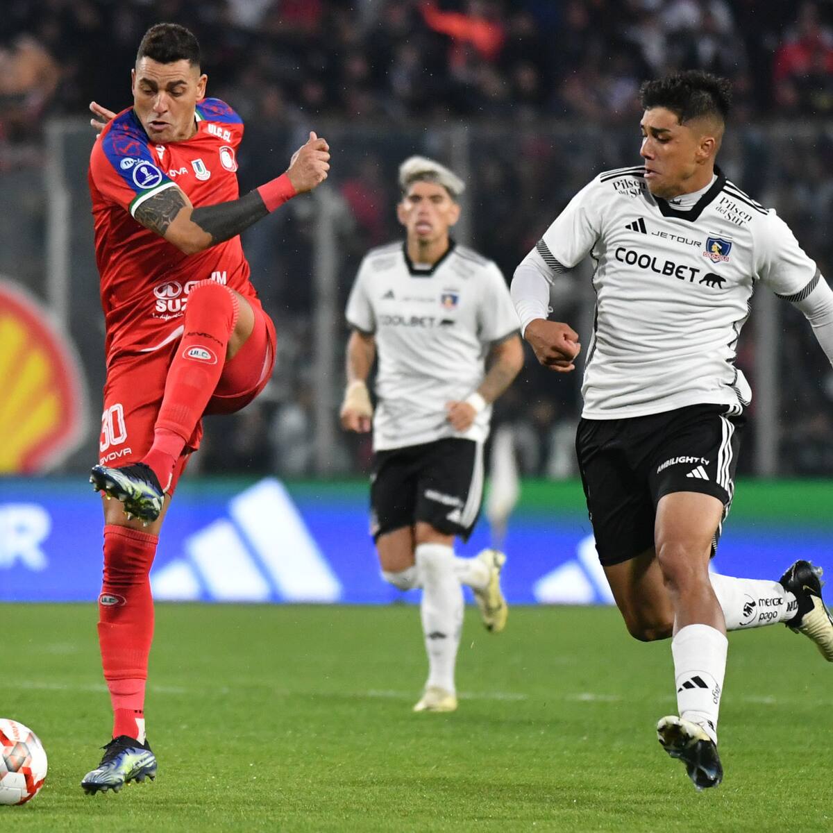 Colo Colo sanó sus heridas de Copa Libertadores ante Unión La Calera por el Campeonato Nacional