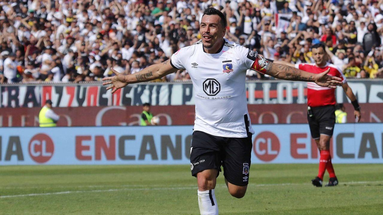 05 DE OCTUBRE DE 2019/SANTIAGOEsteban Paredes en festejo de su gol, durante el partido valido por la fecha 9 de la segunda ronda del Campeonato Nacional AFP PlanVital 2019, entre Colo Colo y Universidad de Chile, disputado en el Estadio Monumental.
FOTO: LEONARDO RUBILAR CHANDIA/AGENCIAUNO